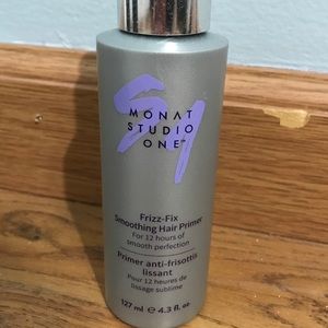 Monat frizz fix smoothing hair primer